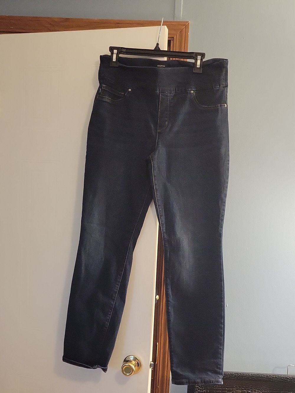 Lee Women's Slim Fit, Slim leg Sculpting Jeans Size 12M